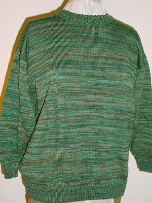 Pullover aus gefachten Garnen in Grüntönen